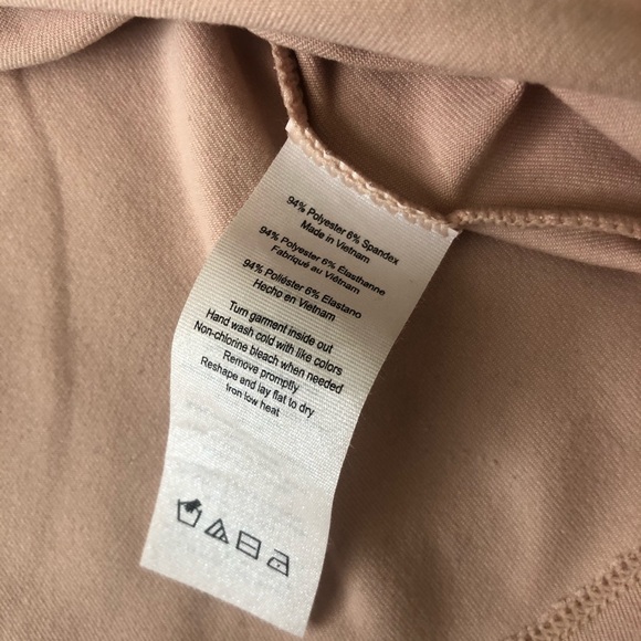 HIGH LINE LONG SLEEVE LACE UP TOP Nectar M EUC - Picture 6 of 8